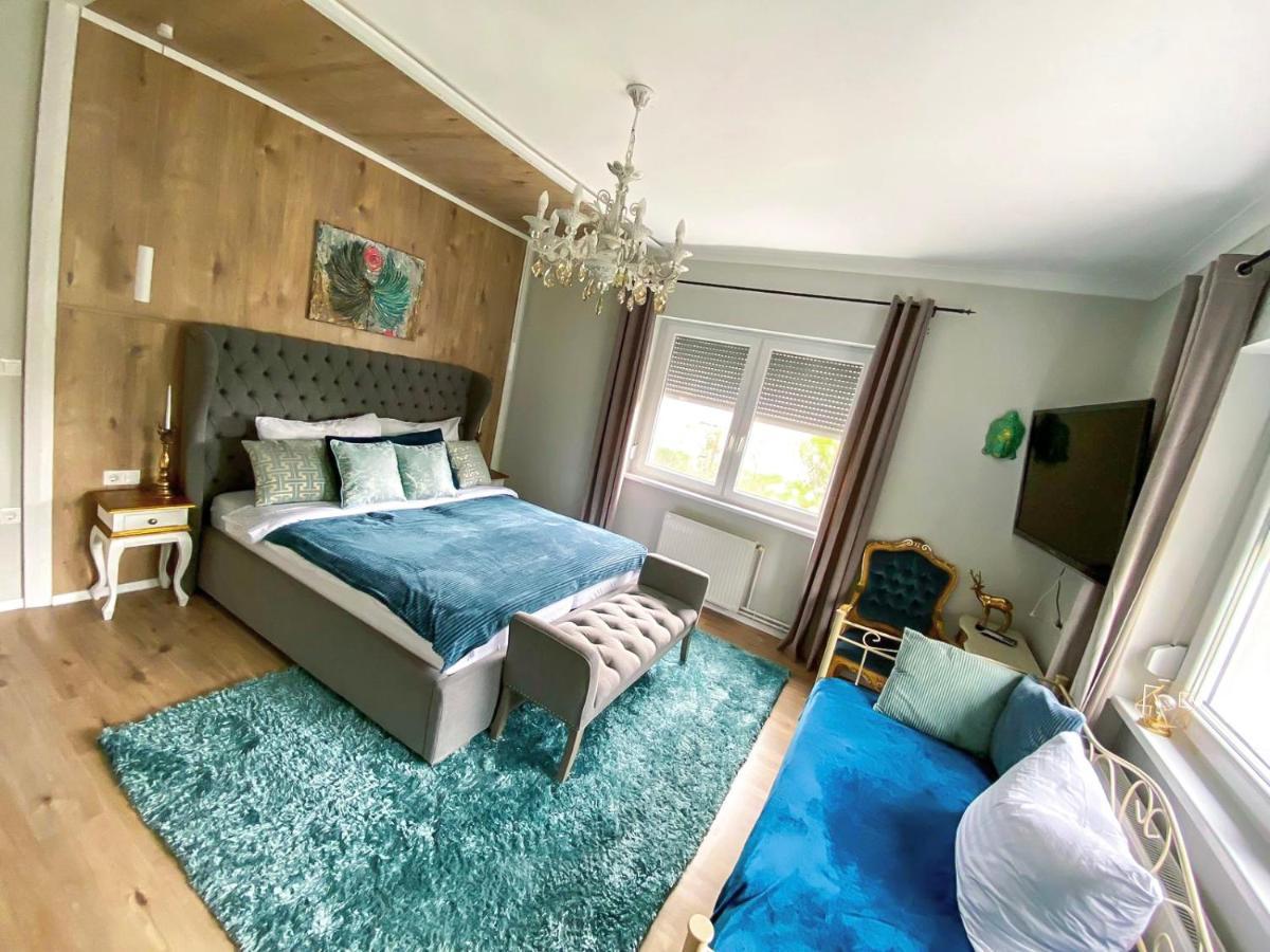Апартаменти Iranybereny Rezidencia Балатонберийнь Екстер'єр фото
